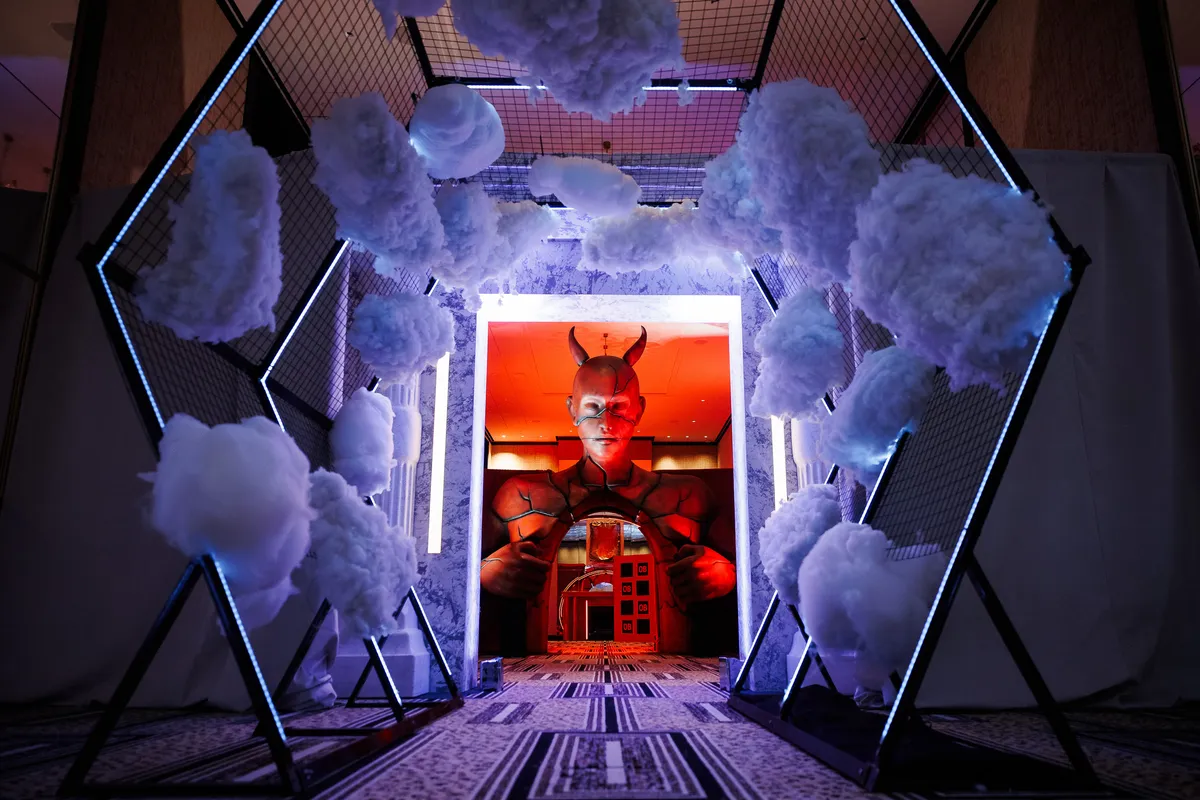 Ceiling installation and theatrical lighting effects