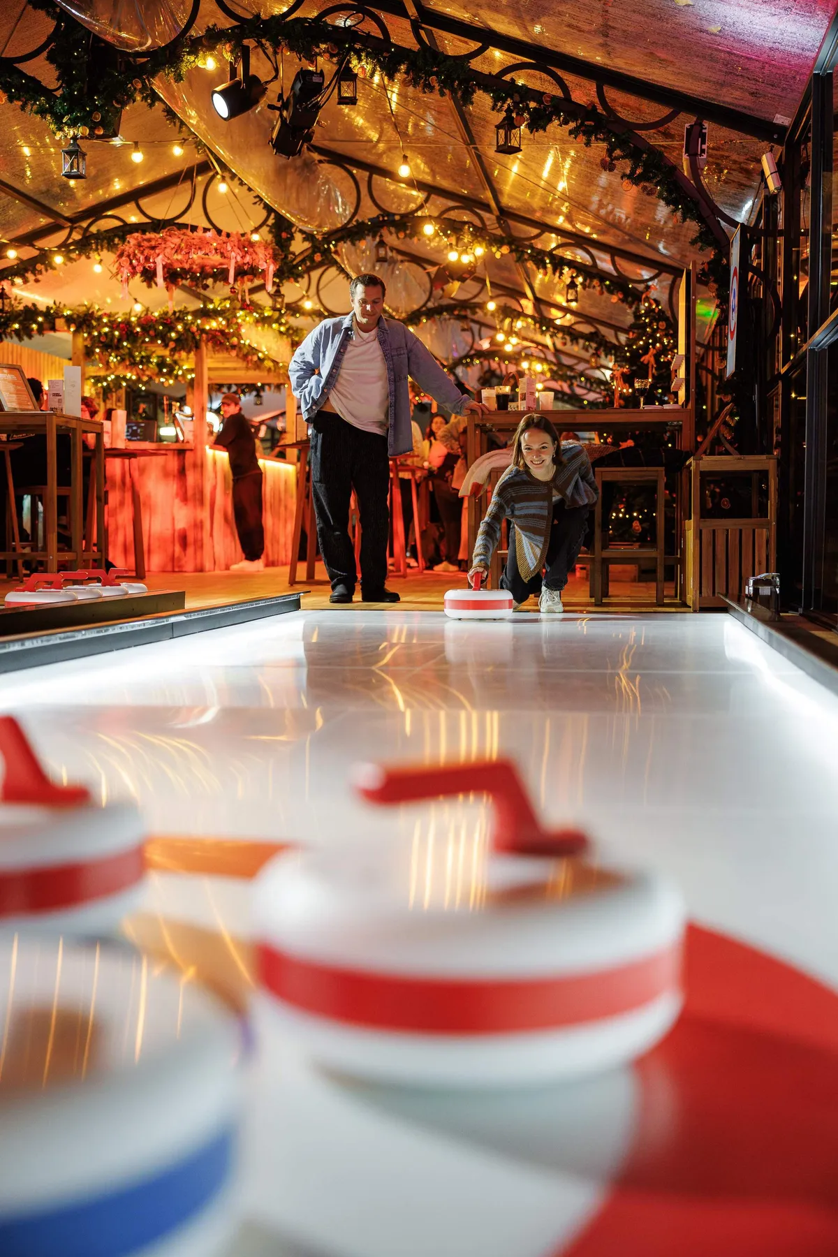 Après-themed decor and hospitality setup