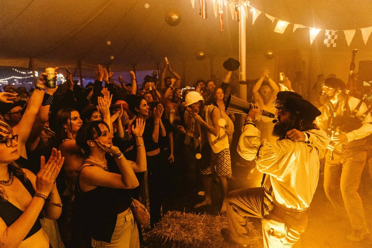 Elite festival experience at Deer Park setting